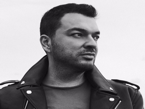 Nuri Harun Ateş..."KAFASI KARIŞIK KONTRTENOR"!..