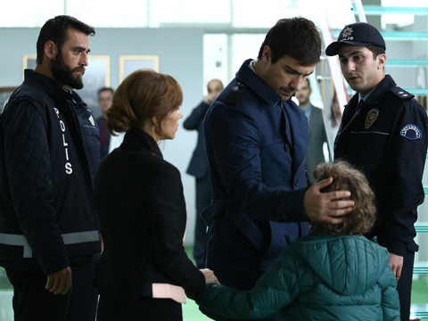 Kördüğüm...NESLİHAN GÖZÜNÜ KARARTIYOR!