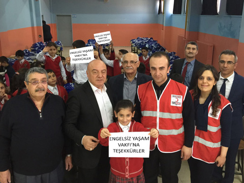 Engelsiz Yaşam Vakıfı... ÖĞRENCİLERİN TALEBİNE DUYARLI CEVAP!