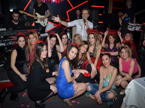 Soner Arıca... EĞLENCE DOLU BİR "BEKARLIĞA VEDA" GECESİ!..
