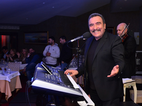 Ümit Besen... 'NİKAH MASASI'NI KALAMIŞA KURDU!