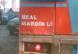 BU KAMYON YAZILARINA BAYILACAK, GÜLMEKTEN KATILACAKSINIZ !...