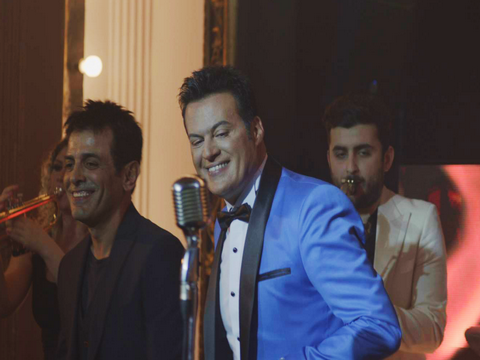 Hakan Peker...“EFSANE ŞARKILAR”ALBÜMÜYLE YAZA DAMGA VURMAYA GELİYOR‏!..