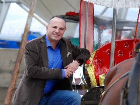 Murat Seçkin...TÜRK MÜZİĞİNİN "SEÇKİN ŞARKILAR"I İLE KARŞIMIZDA!..