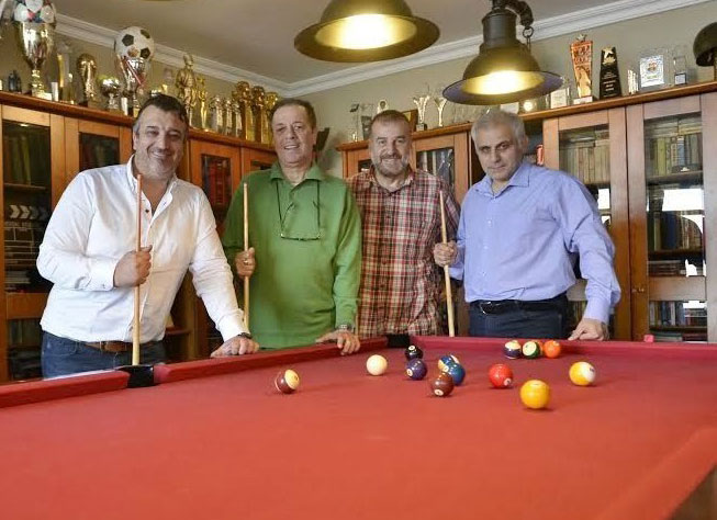 Yalçın Menteş... KOLTUK DEĞNEKLERİ ATTI İSTAKAYI KAPTI!