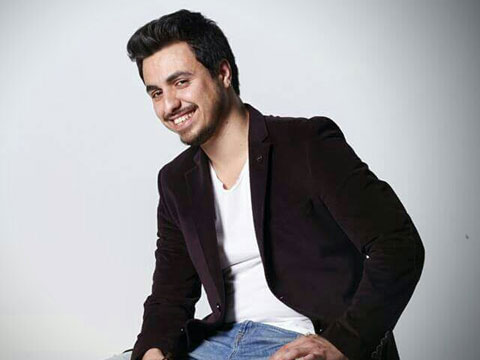 Cem Saraç...'SON DEFA'  İLE MÜZİK SEVERLERE 'MERHABA'!