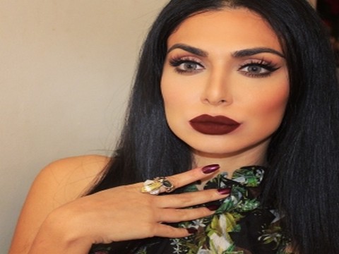 Instagram’da yeni akım...T-REX POZU!..