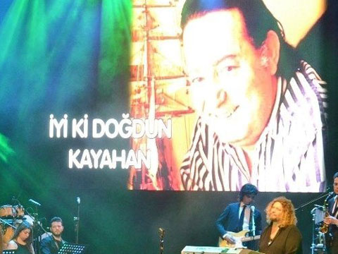 Kayahan... 'DOĞUM GÜNÜ'NDE ŞARKILARIYLA ANILDI!