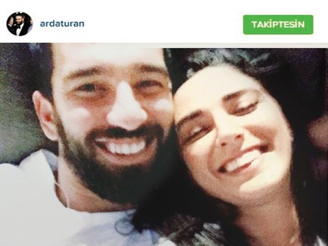 Arda Turan...BAK-ÇEK'Lİ BARIŞ MESAJI!..