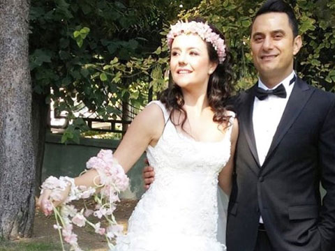 Bekir Ünlüataer... SESSİZ, SEDASIZ EVLENMİŞ!