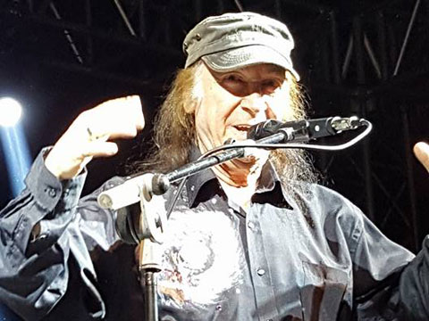 Erkin Koray... SAHNELERE VEDA EDİYOR!