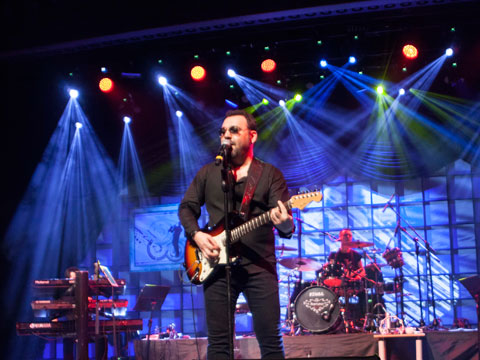 YAŞAR’DAN ROMANTİZM FIRTINASI!