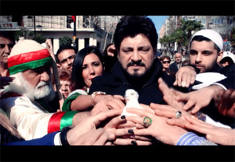 Ekin... ’BARIŞ VE KARDEŞLİK’’TÜRKÜSÜ İLE TÜRKİYE’Yİ KENETLENMEYE ÇAĞIRIYOR!