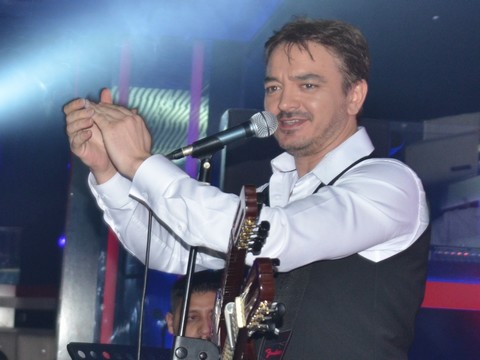 Orhan Ölmez...SAHNEDE ALBÜM MÜJDESİ!..