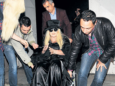 Zerrin Özer... ÇİFTE MÜJDE!