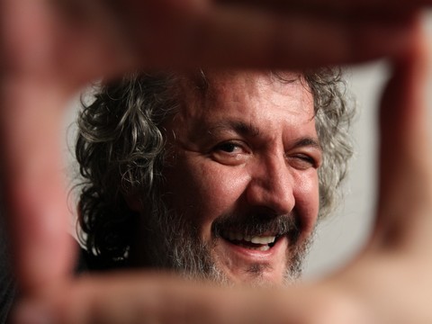 Müfit Can Saçıntı...TEK KİŞİLİK OYUNU İLE SAHNEYE ÇIKMAYA HAZIRLANIYOR!..