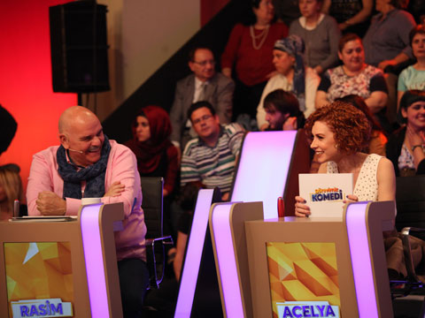 Görevimiz Komedi... YENİ DEKORUYLA EKRANDA!