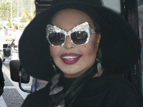 Bülent Ersoy... YİNE UÇAK, YİNE OLAY!