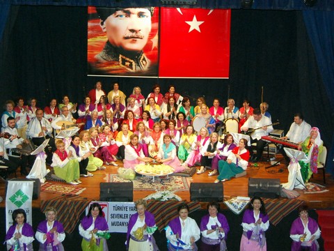 Nilüfer Belediyesi Kadın Korosu...MUDANYA'DA COŞKU DOLU BİR SIRA GECESİ!..