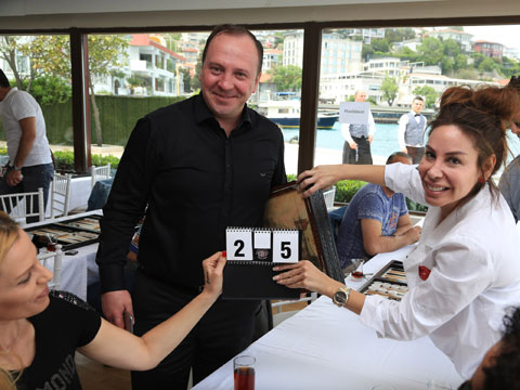 Portax...BOĞAZIN İNCİSİ, TAVLA TURNUVASINDA ÜNLÜLERİ BULUŞTURDU!