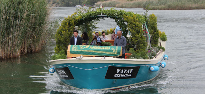 "Mezarcı"...ANTALYA FİLM FESTİVALİ "RENGAHENK" FİNALİSTLERİ ARASINA GİRDİ!..