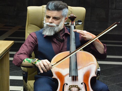 Burak Kut...ONU BÖYLE HİÇ GÖRMEDİNİZ!..