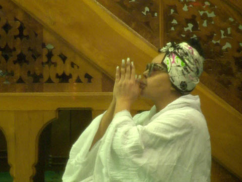 Bülent Ersoy... OYA AYDOĞAN İÇİN DUA OKUTTU!