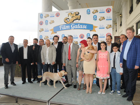 Sokak Köpekleri Bal ile Betty... BEYAZ PERDE ÖNCESİ HAYRANLARI İLE BULUŞTU!