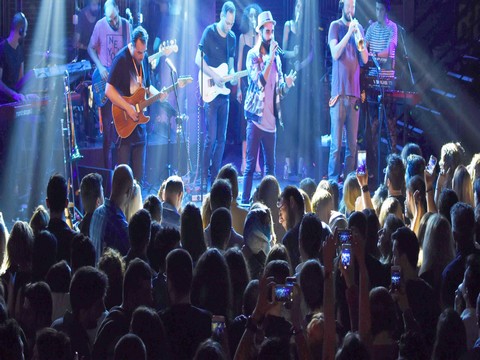 Gökhan Türkmen...İZMİR VE İZMİT KONSERLERİNE YOĞUN İLGİ!..