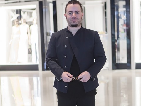 Emre Aydın...YORUMCU KİMLİĞİNE YÖNETMENLİĞİ DE EKLEDİ!..