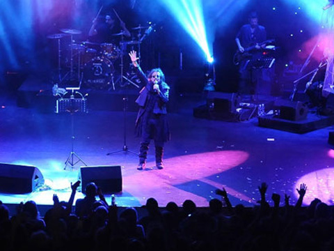 İlhan İrem... 30 YIL SONRA MEMLEKETİ BURSA'SA SAHNE ALDI!