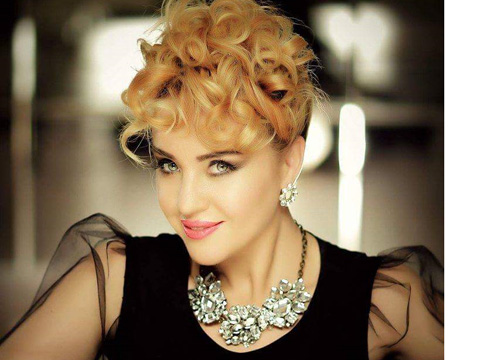 Özlem Özel... 'ESENLİ ŞARKILAR' SERİSİNE DEVAM!