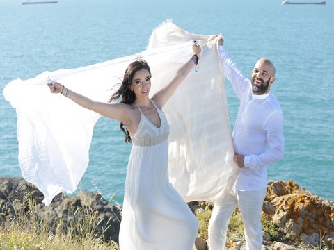 Murat Evgin-Öykü Gürman...BİR ŞARKIYA İKİ KLİP!..