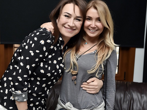 Demet Akbağ ile Çok Aramızda... 4. BÖLÜMDE SEZON FİNALİ!