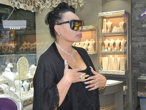 Bülent Ersoy... SERVET DEĞERİNDE BAYRAM HEDİYESİ!