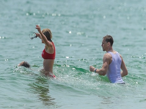 Taylor Swift...YENİ SEVGİLİ İLE TATİL KEYFİ!..