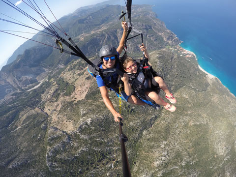Zeynep Öğren...  KÜÇÜK YILDIZ YAMAÇ PARAŞÜTÜNDE!