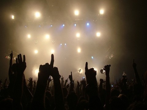 YAZ KONSERLERİ ERTELENİYOR!..