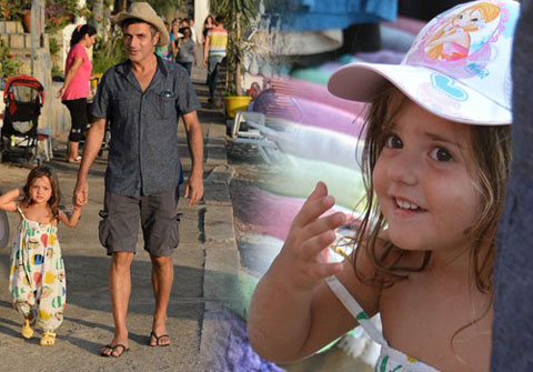 Teoman... KIZI İLE TATİLİN TADINI ÇIKARIYOR!