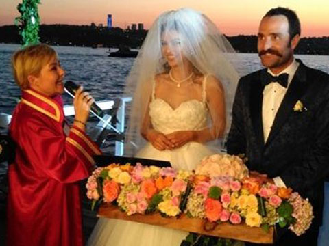 Eda Özerkan - Timur Acar... GECİKMELİ NİKAH KIYILDI!