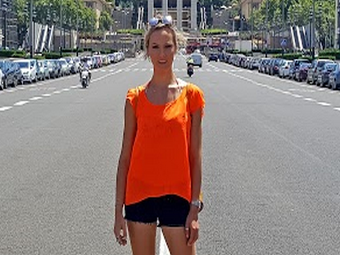 Şebnem Schaefer...BARSELONA SOKAKLARINDA!..