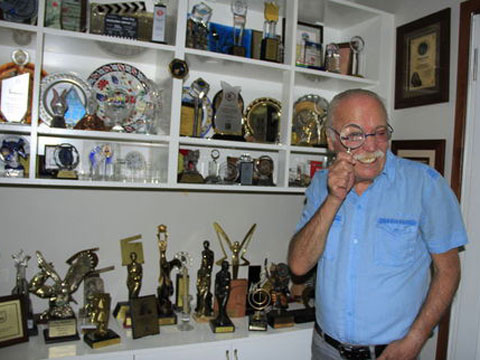 Cahit Berkay... KİMLERE 'ERGEN MÜZİĞİ YAPIYORLAR' DEDİ?