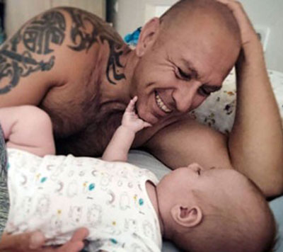 Demir Demirkan... EVLİ, MUTLU, ÇOCUKLU!