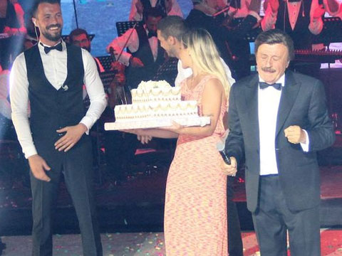 Selami Şahin... 50.SANAT YILI KUTLAMASI BODRUM' DA DEVAM ETTİ!