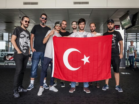 Ceza..."SZIGET FESTİVALİ" NDE FIRTINA GİBİ ESTİ!..