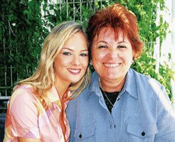 Şebnem Schaefer... YENİ AŞKINI ANNESİNE BEĞENDİREMEDİ!