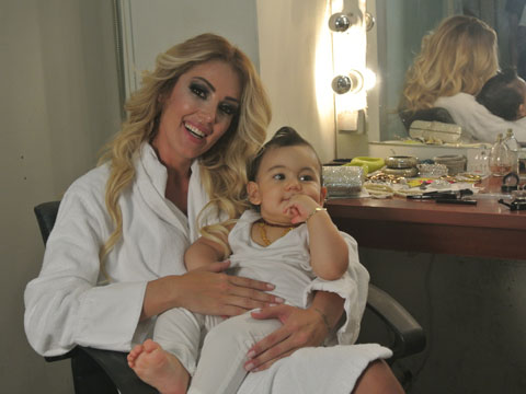 Petek Dinçöz Kodaloğlu... OĞLU İLE KAMERA KARŞISINA GEÇTİ!