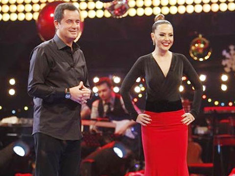 Acun Ilıcalı... EBRU GÜNDEŞ'İN JÜRİDEN AYRILMASINA NE TEPKİ VERDİ?