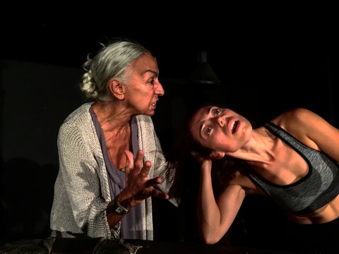 "Tiyatro Tatavla"..."ANTİGONE" KAPALI GİŞE!..