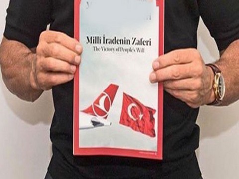 BU POZU DÜNYACA ÜNLÜ HANGİ HOLLYWOOD YILDIZI VERDİ?..